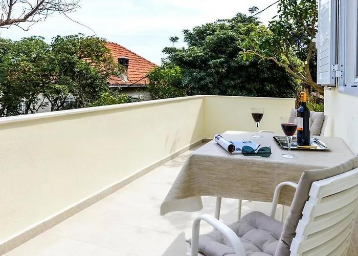 Rose - With Terrace *